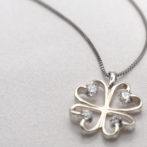 クローバーのペンダント