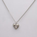 ハートデザインのネックレス