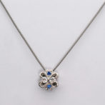 サファイアのクローバーネックレス