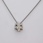 クローバーネックレス