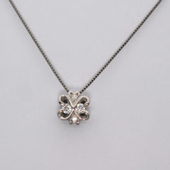 PT950 ミニクローバーデザイン 0.08×2pc/0.03ct×2pc