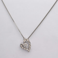 PT950 二点留め  ハート型ネックレス 0.15ct